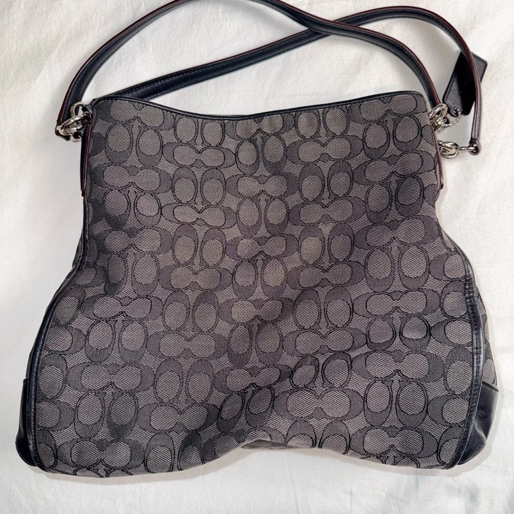 👜 Coach Signature Soho Flap Hobo Shoulder Bag